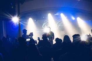 爱游戏体育app-直播平台推互动竞猜，观赛参与度再创新高，直播竞猜是什么意思